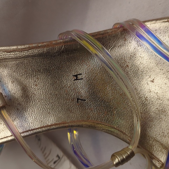 Stuart Weitsman step in clear multi-color string sandal - Picture 9 of 9